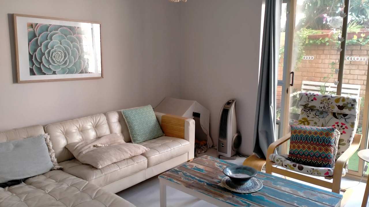 Room in a share house