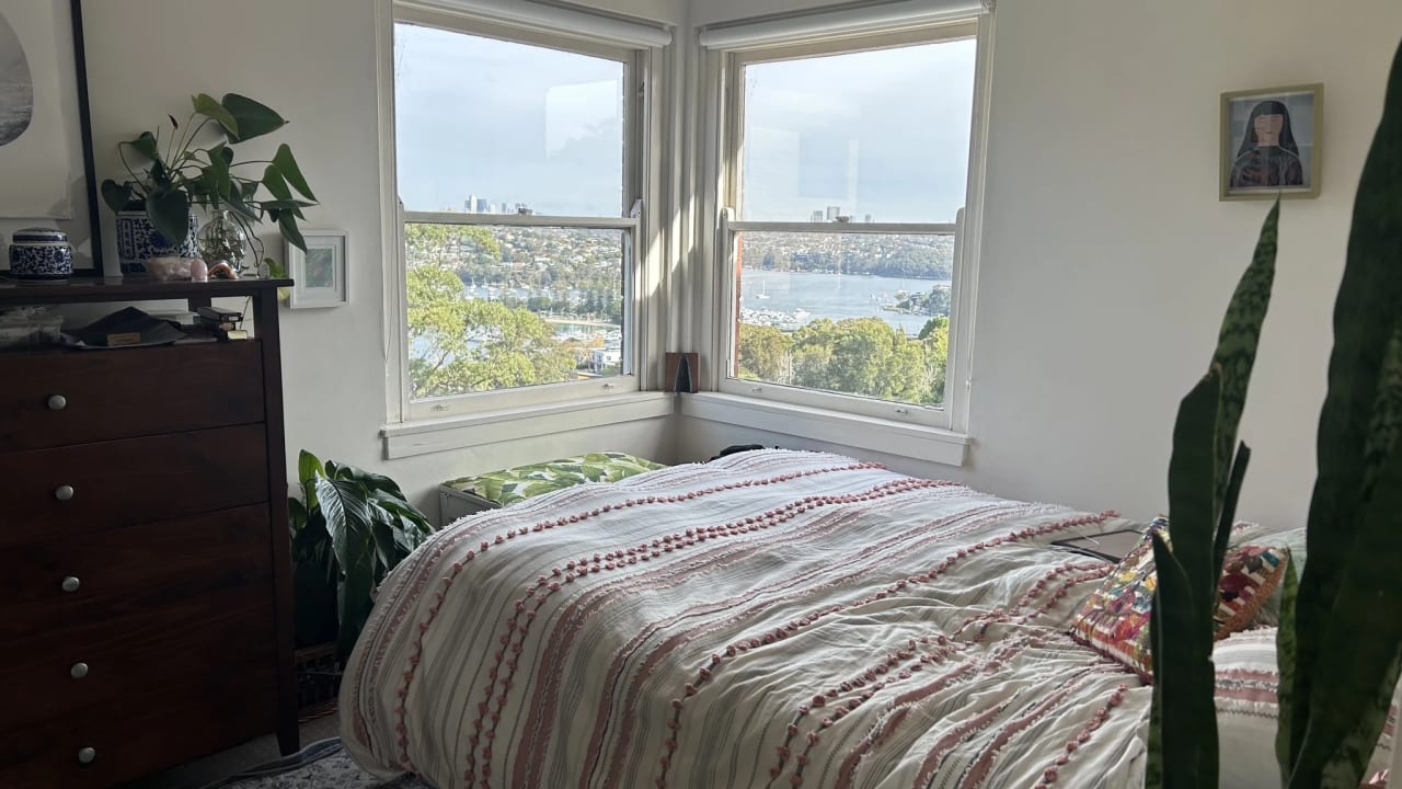 Room in a share house