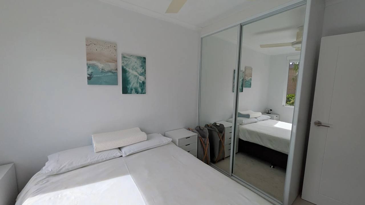 Furnished room in a flatshare