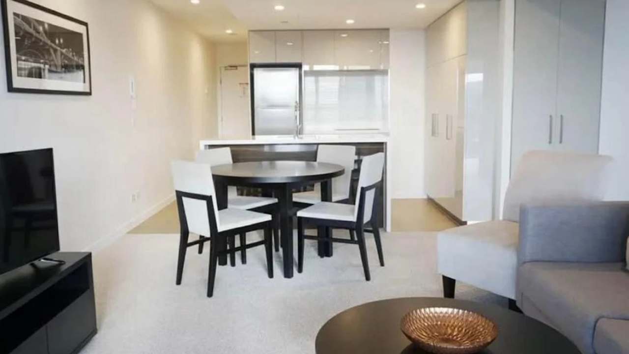 Furnished room in a flatshare