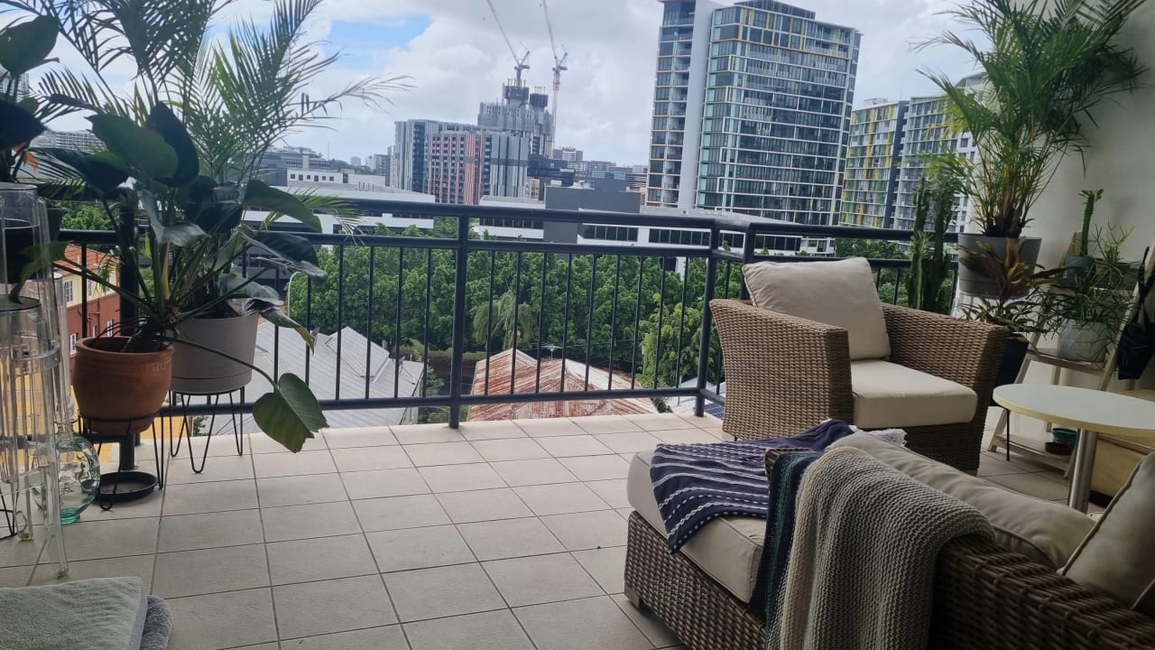 Furnished room with own bathroom