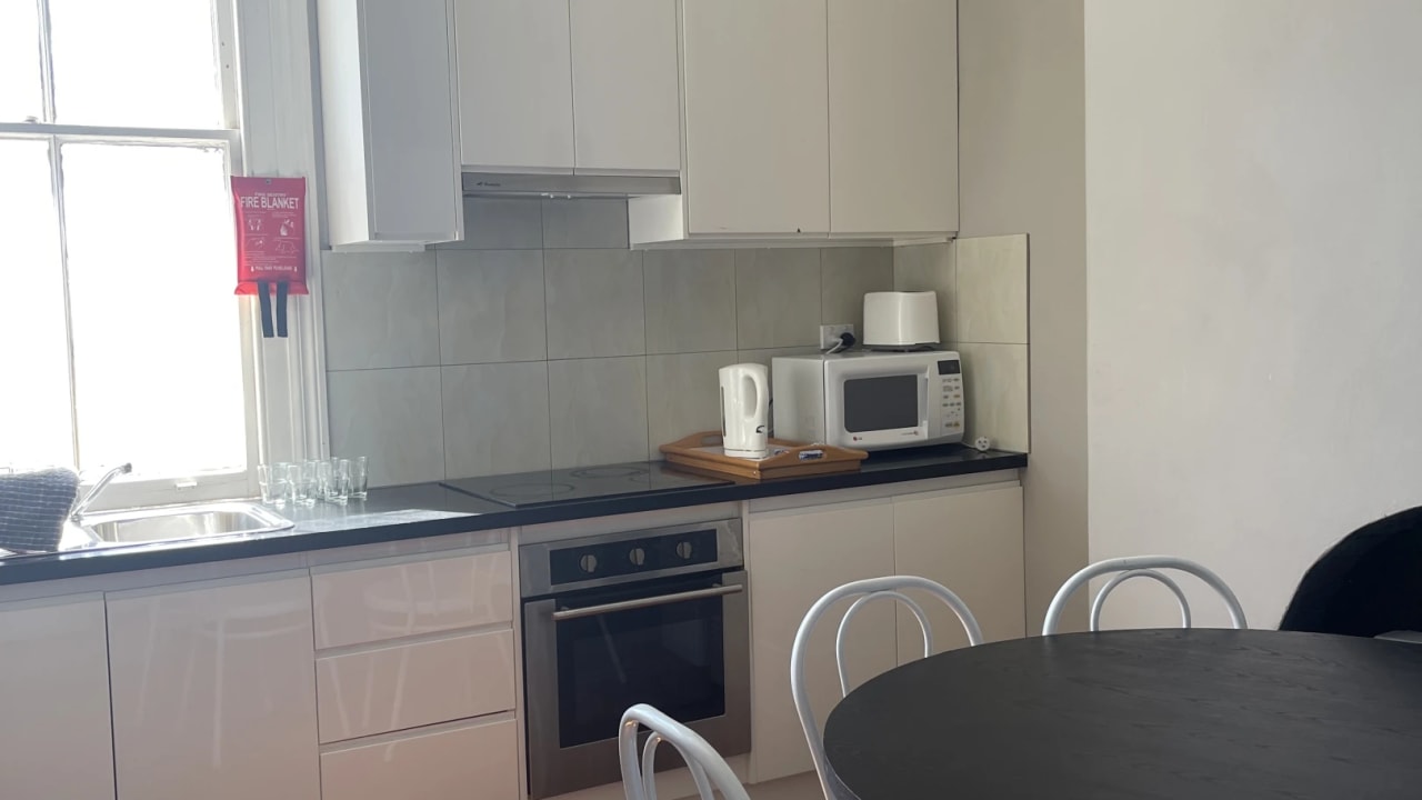 Whole property with 3 rooms for rent