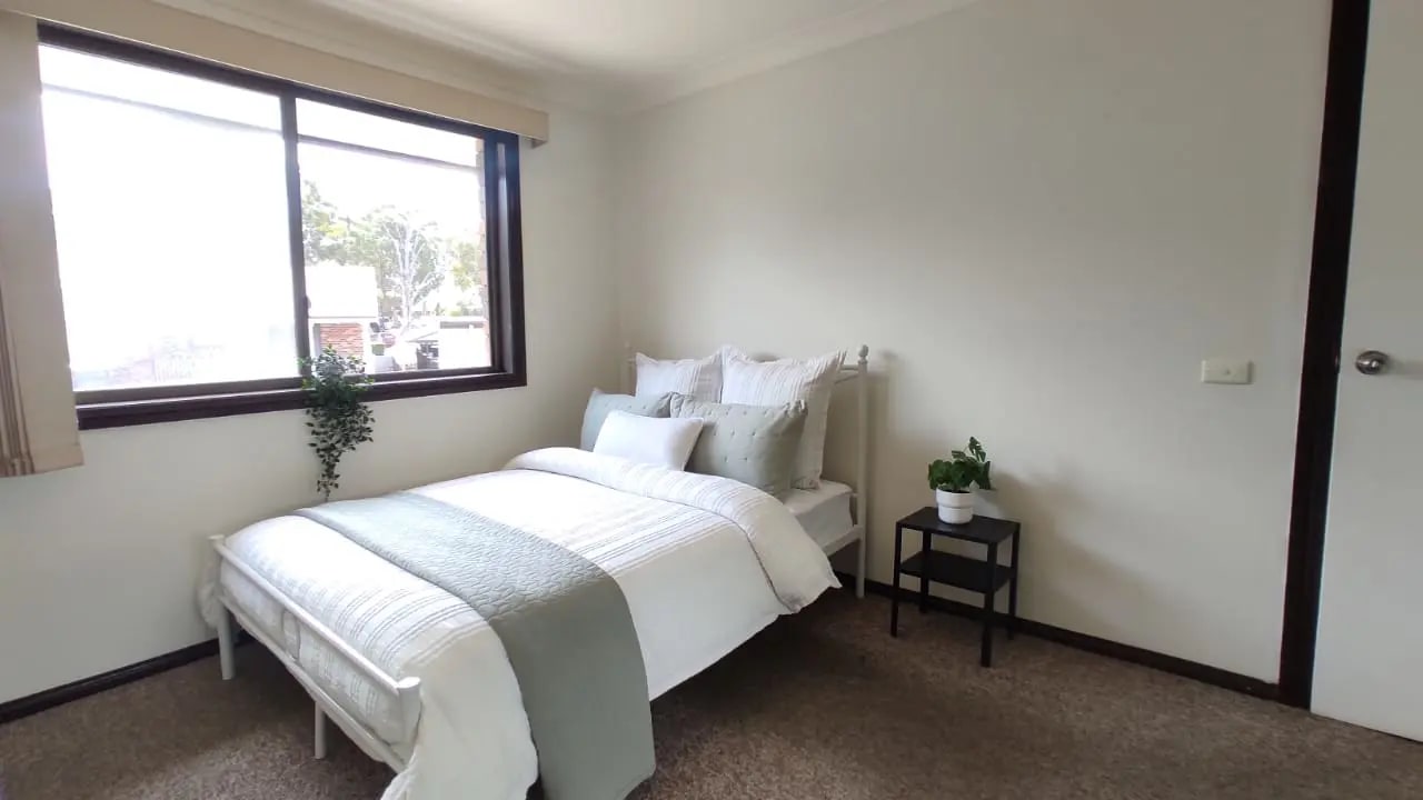 Furnished room in a share house