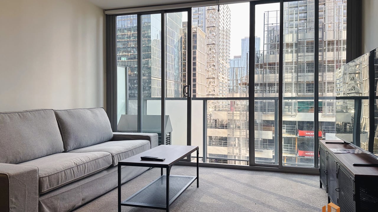 Furnished room in a flatshare