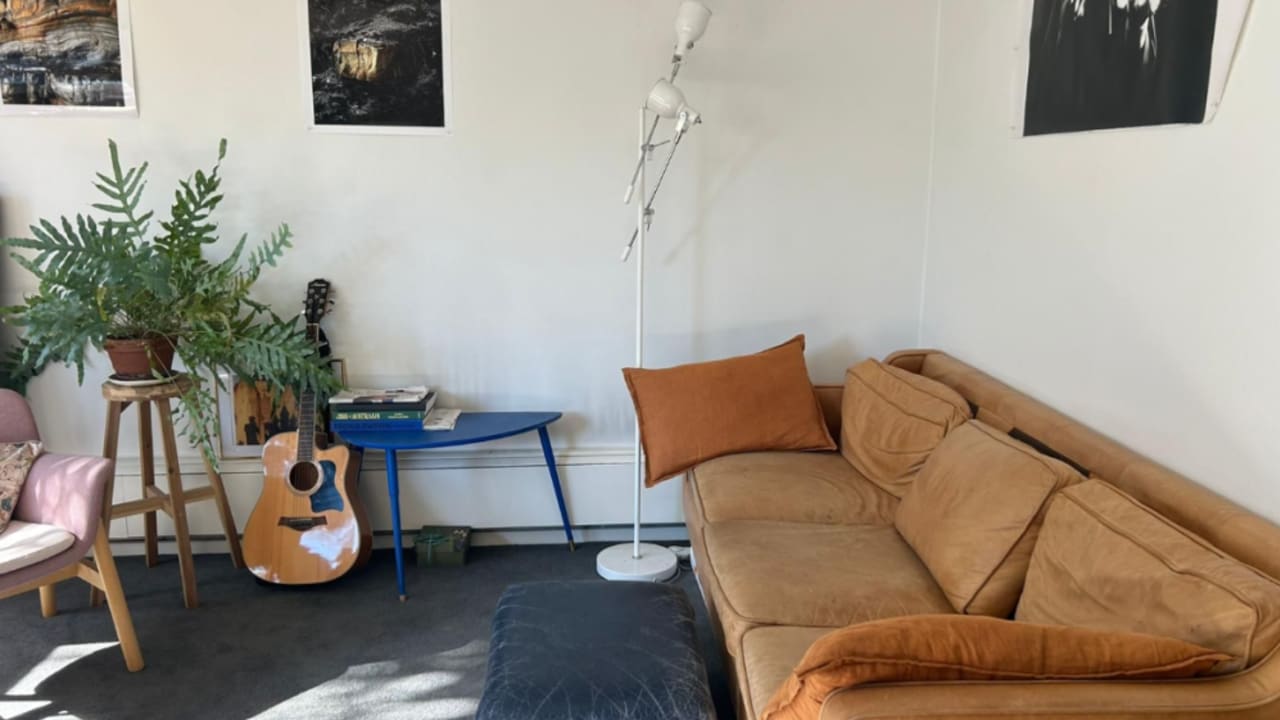 Whole property with 2 rooms for rent