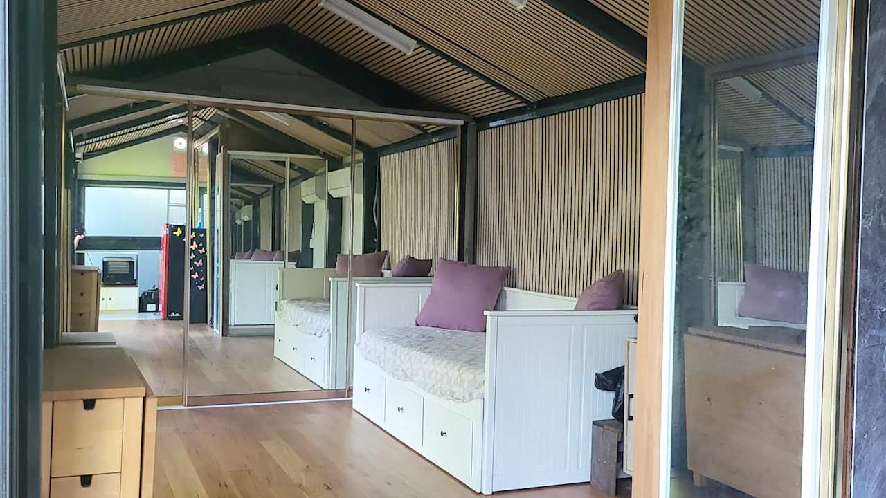 Furnished room studio flat for rent