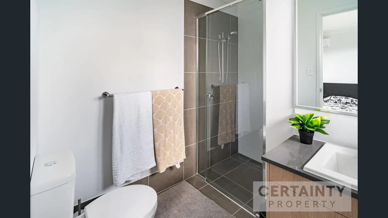 Furnished room with own bathroom