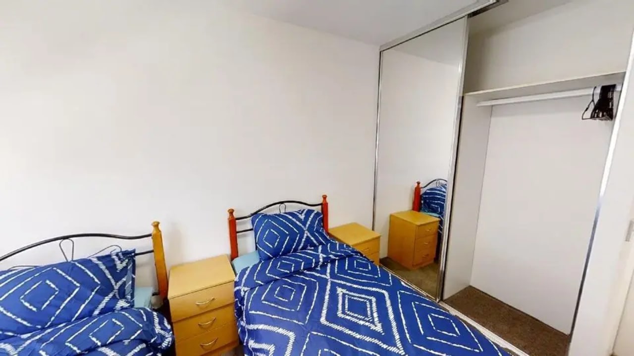 Furnished room with ensuite in a flatshare