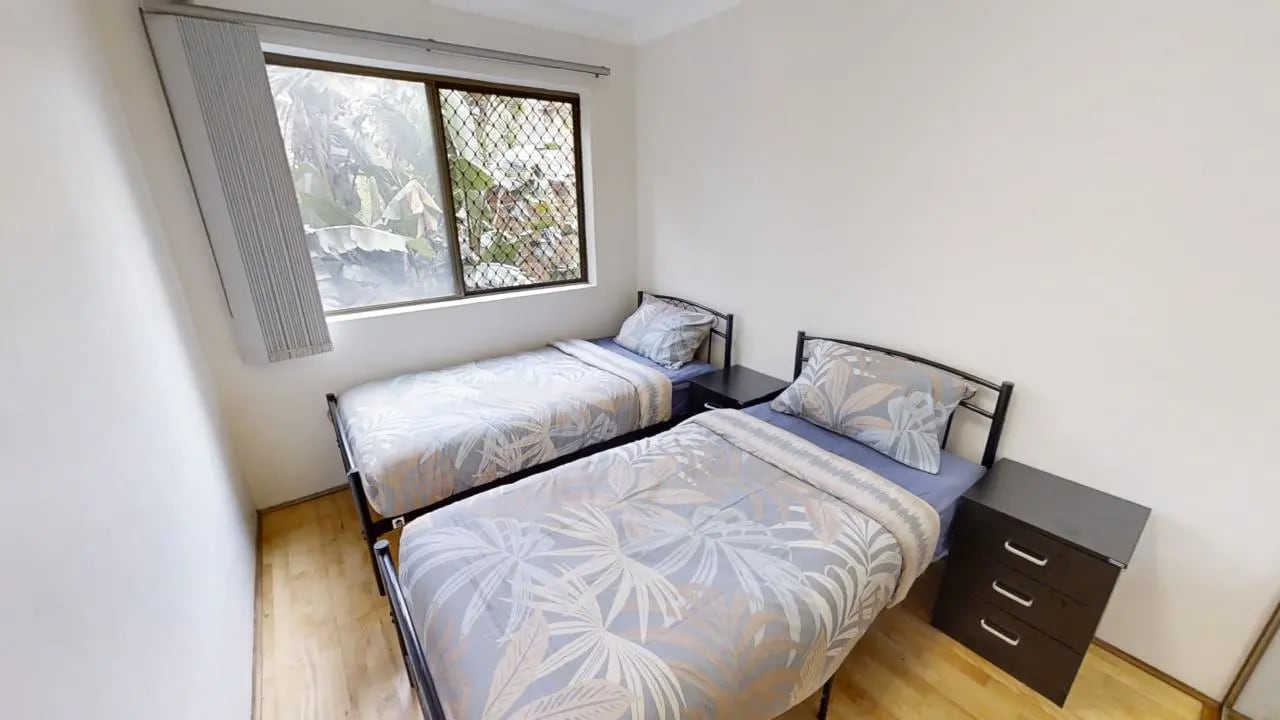 Furnished room in a flatshare