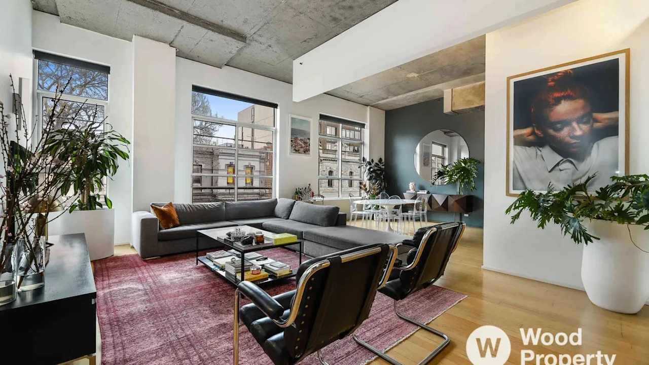 Unfurnished room in a flatshare