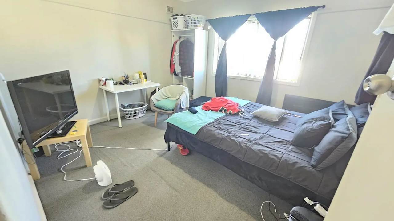 Furnished room in a share house