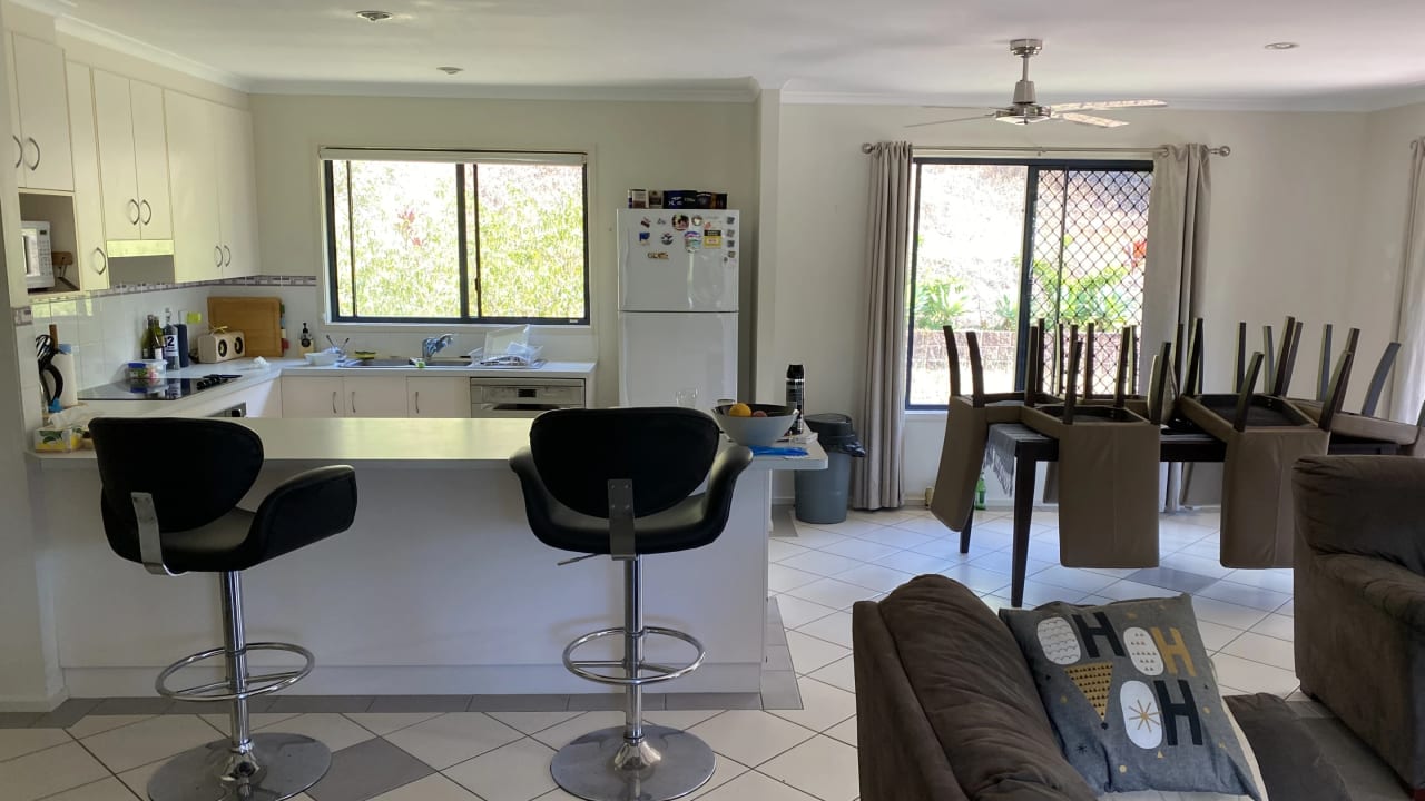 Furnished room in a share house