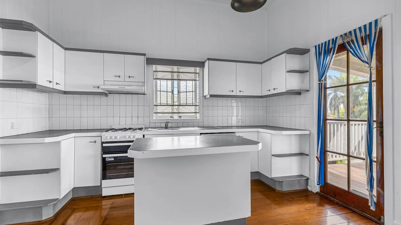 Whole property with 2 rooms for rent
