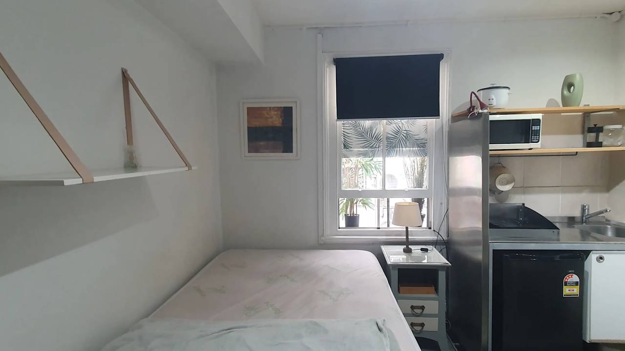Furnished room studio flat for rent