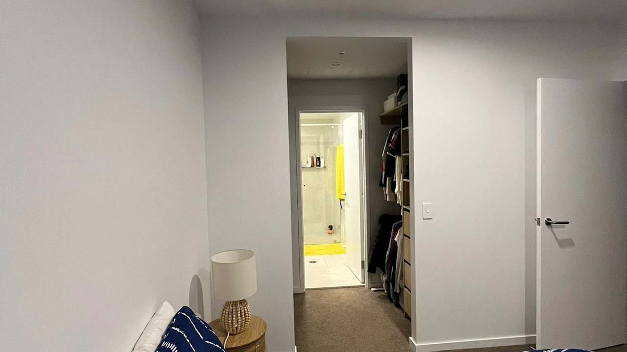 Furnished room with ensuite in a flatshare