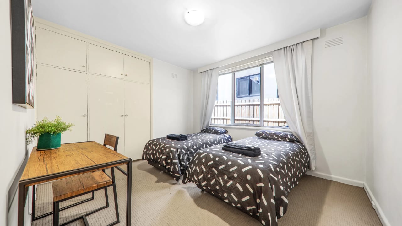 Furnished room in a flatshare