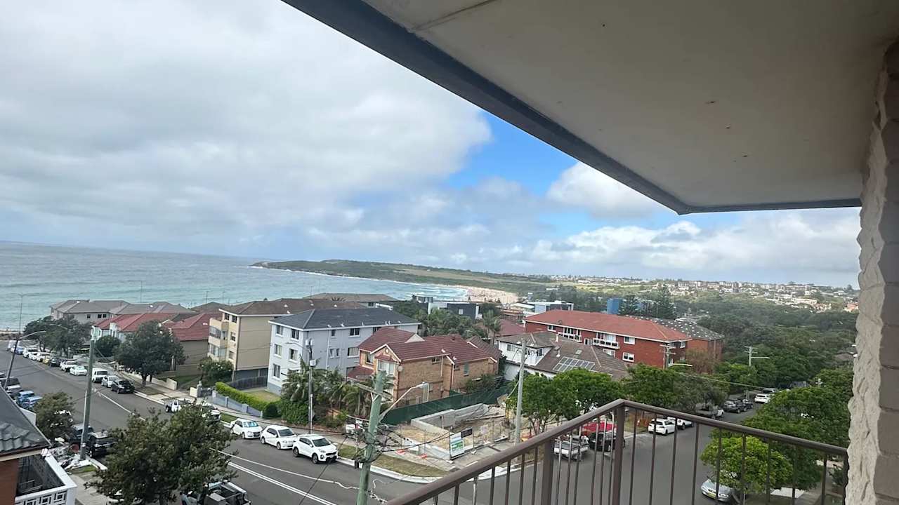 Whole property with 2 rooms for rent