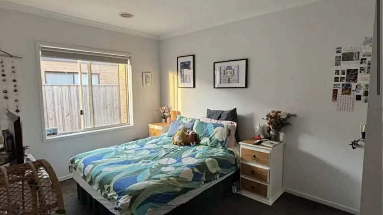 Unfurnished room in a share house
