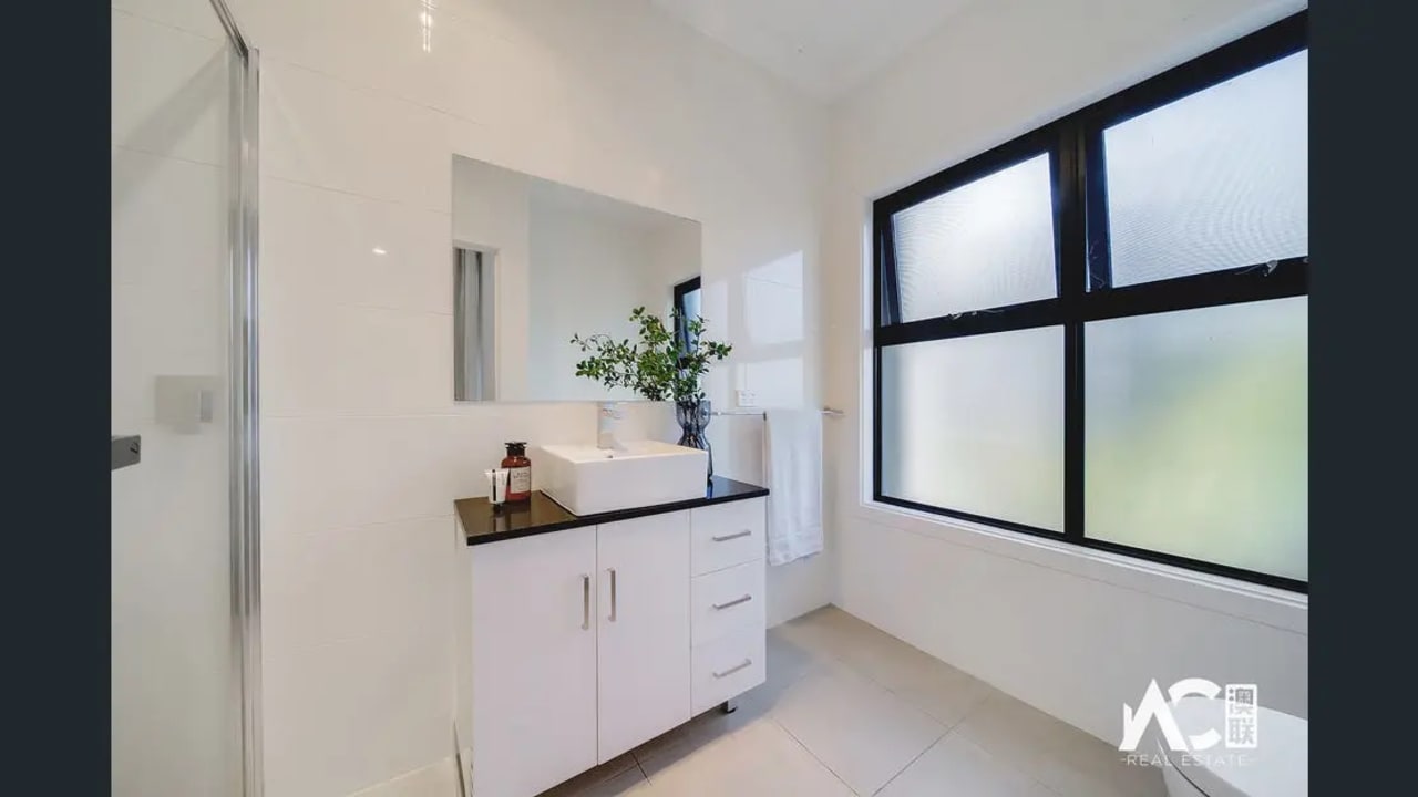 Furnished room with ensuite in a share house