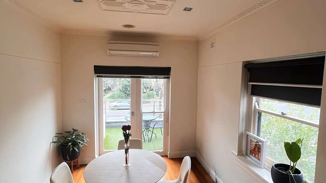 Unfurnished room in a flatshare