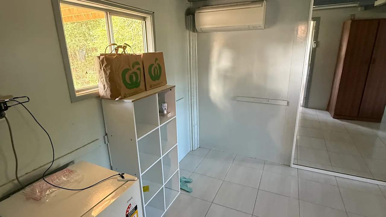 Furnished room with own bathroom