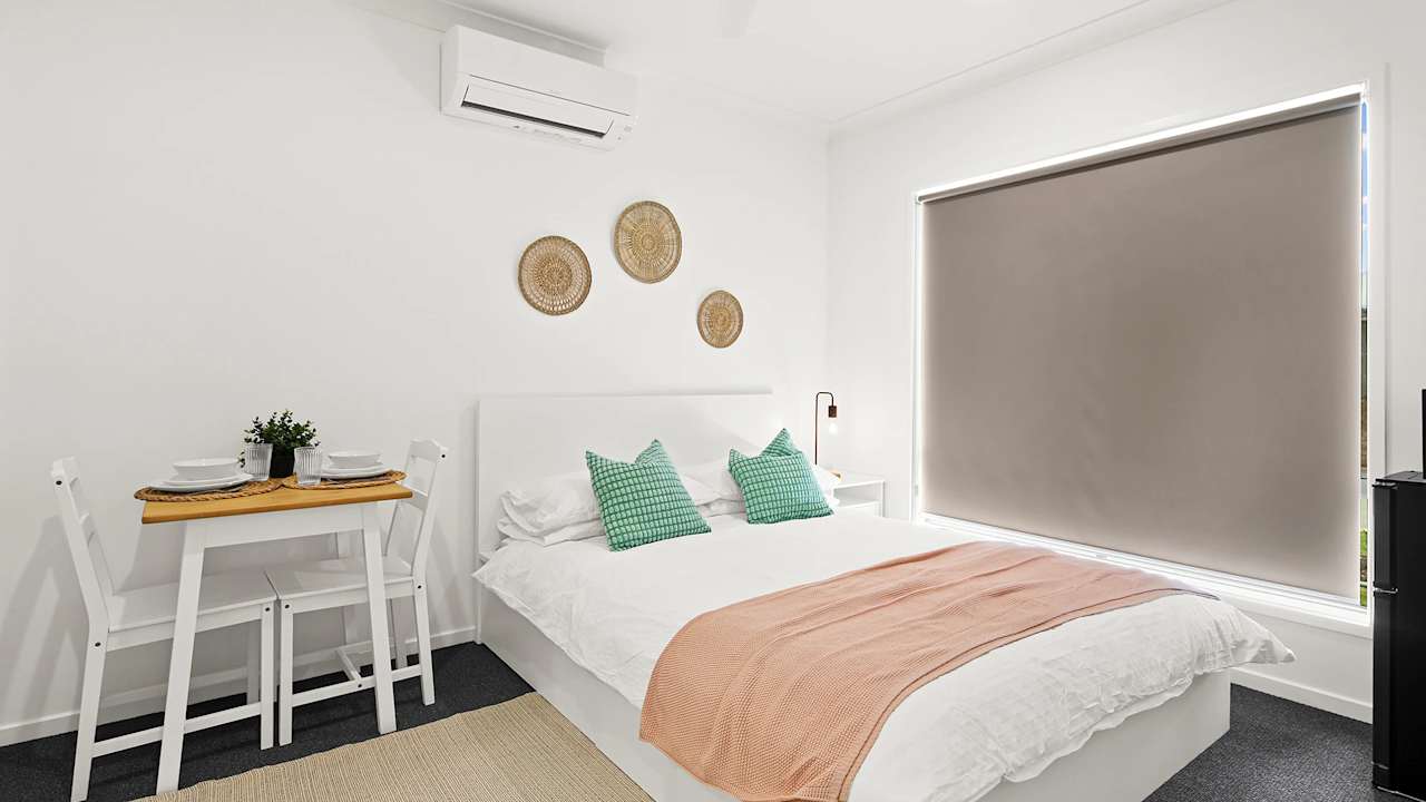 Furnished room with own bathroom