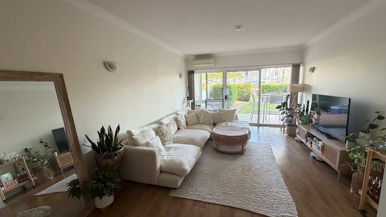 Unfurnished room with own bathroom
