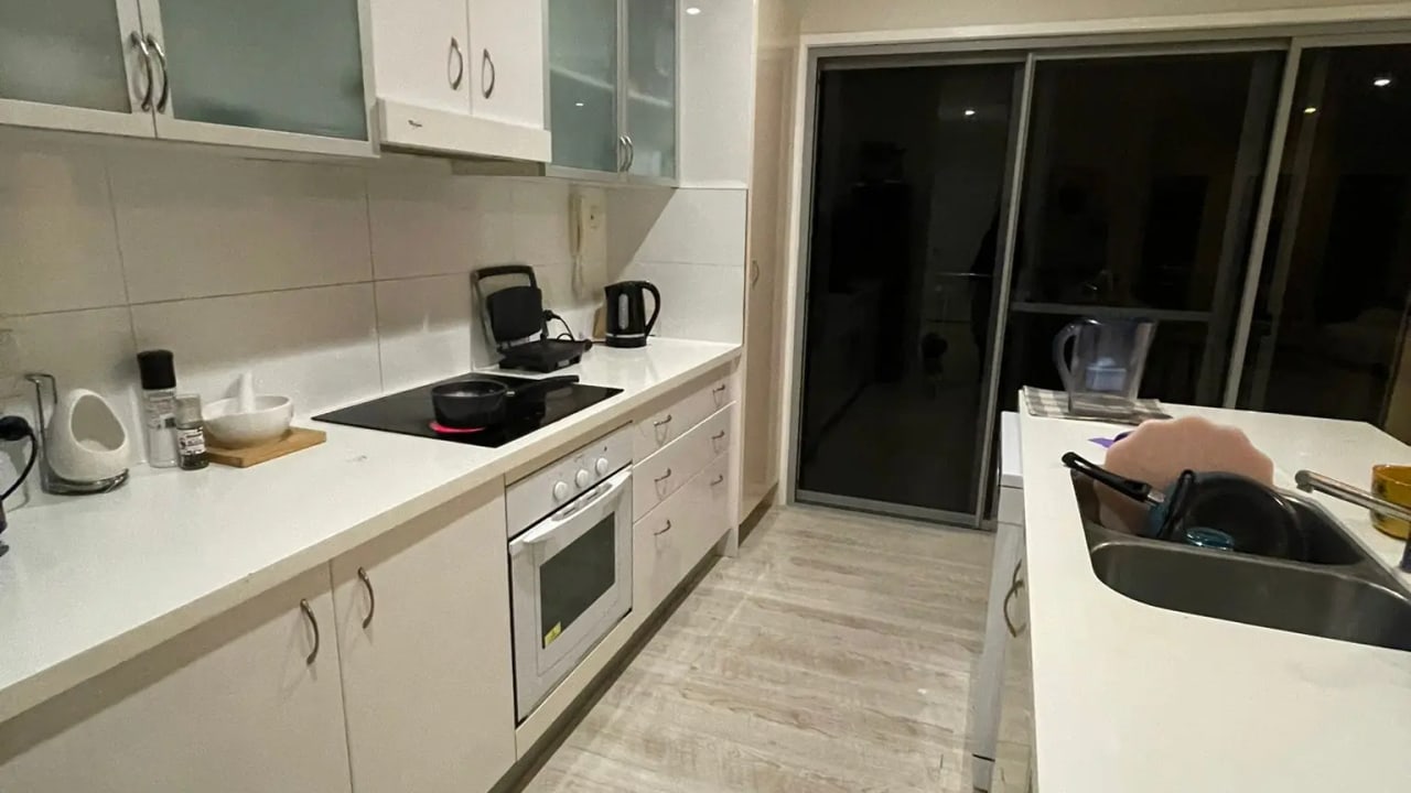 Furnished room in a share house
