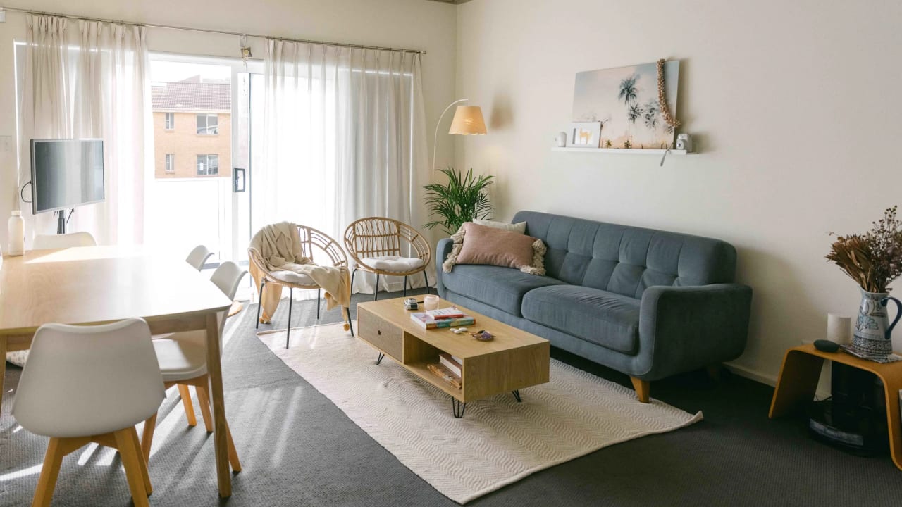 Furnished room in a flatshare