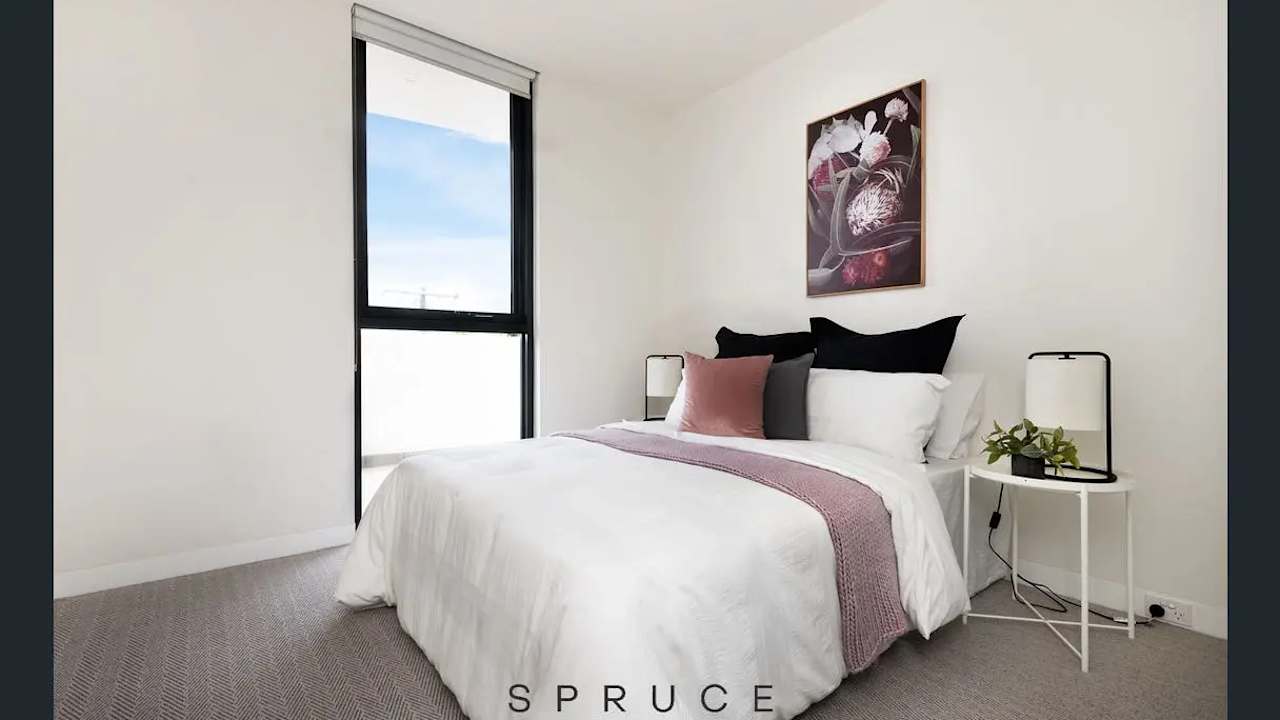 Furnished room with own bathroom