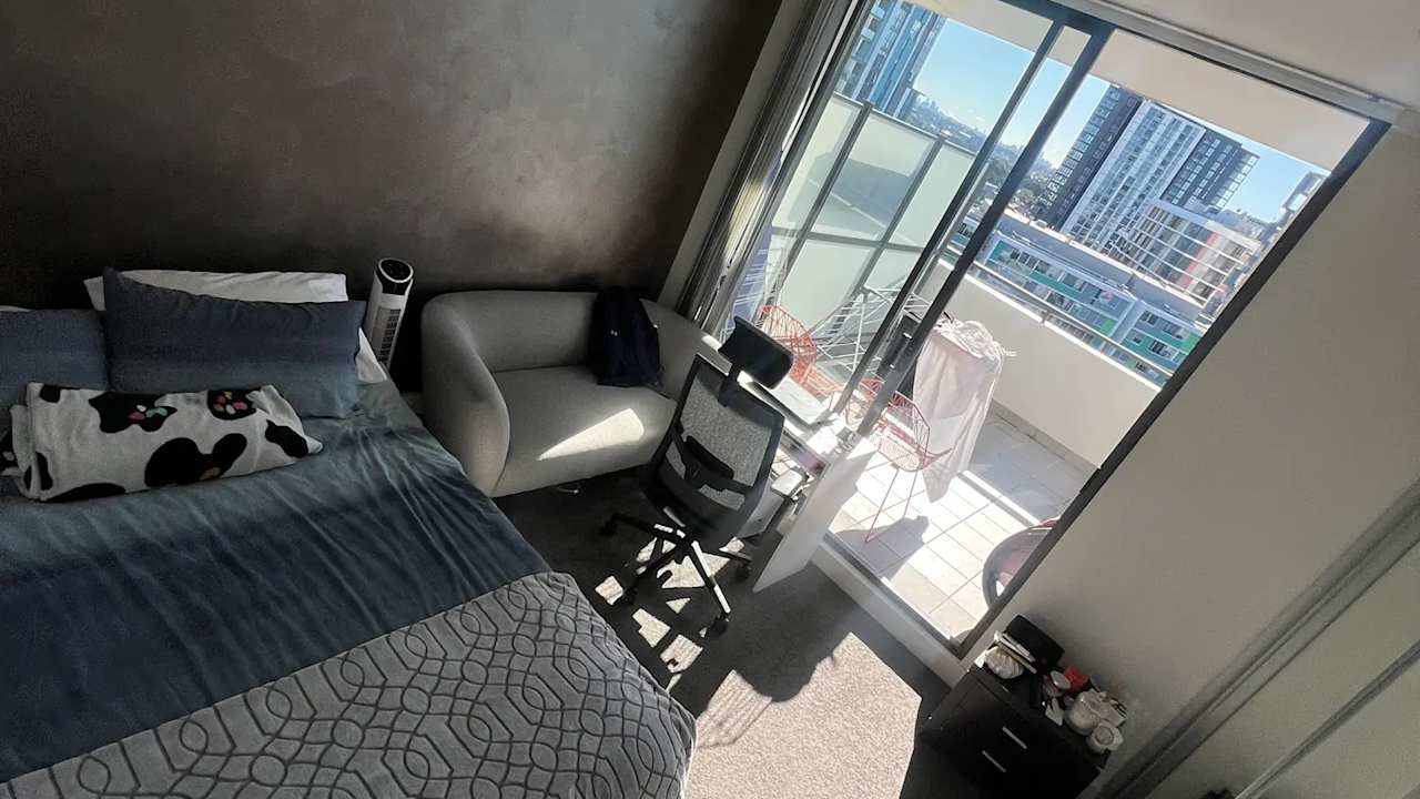 Furnished room in a flatshare