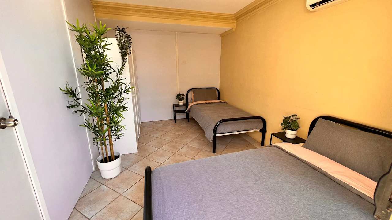 Furnished room in a flatshare