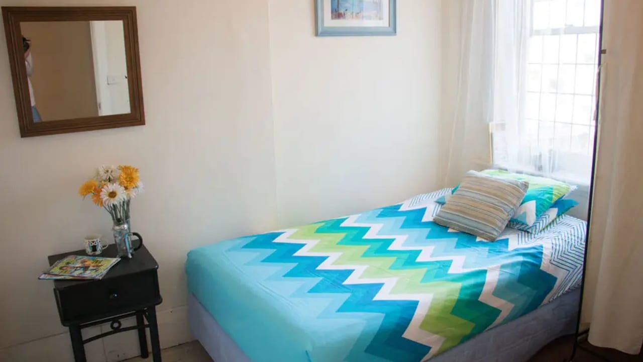 Furnished room in a share house