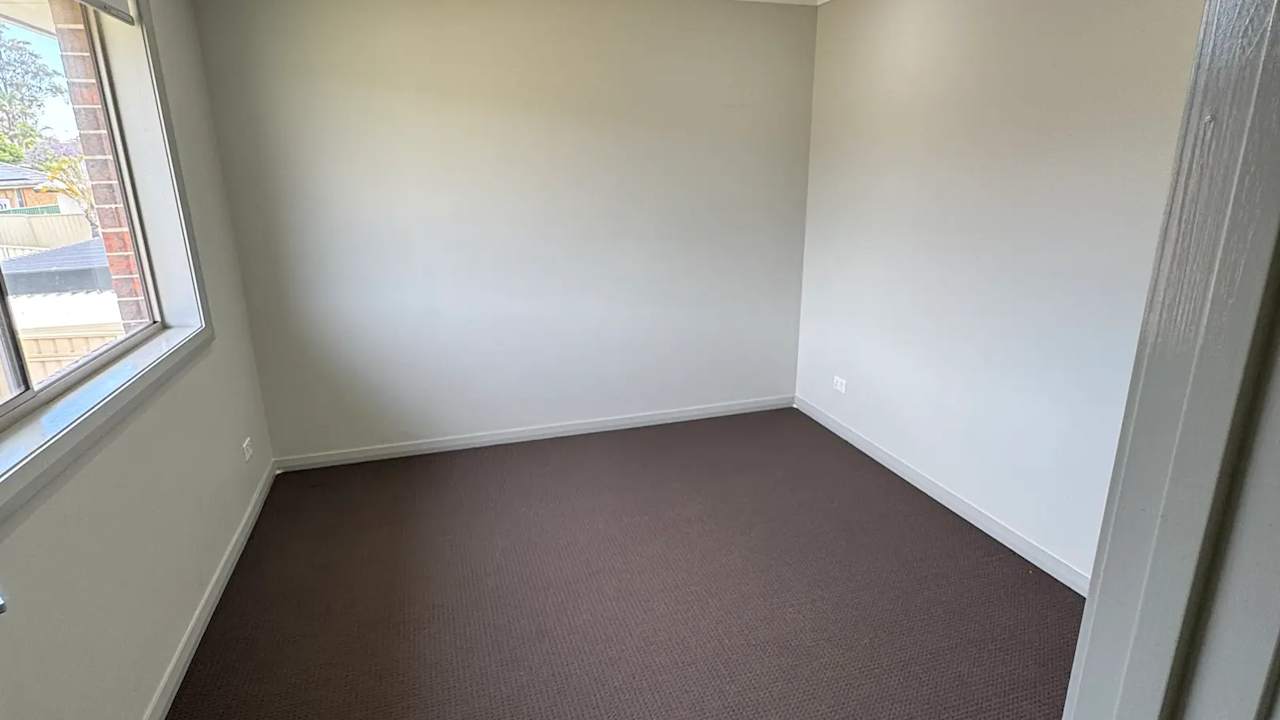 Unfurnished room in a share house