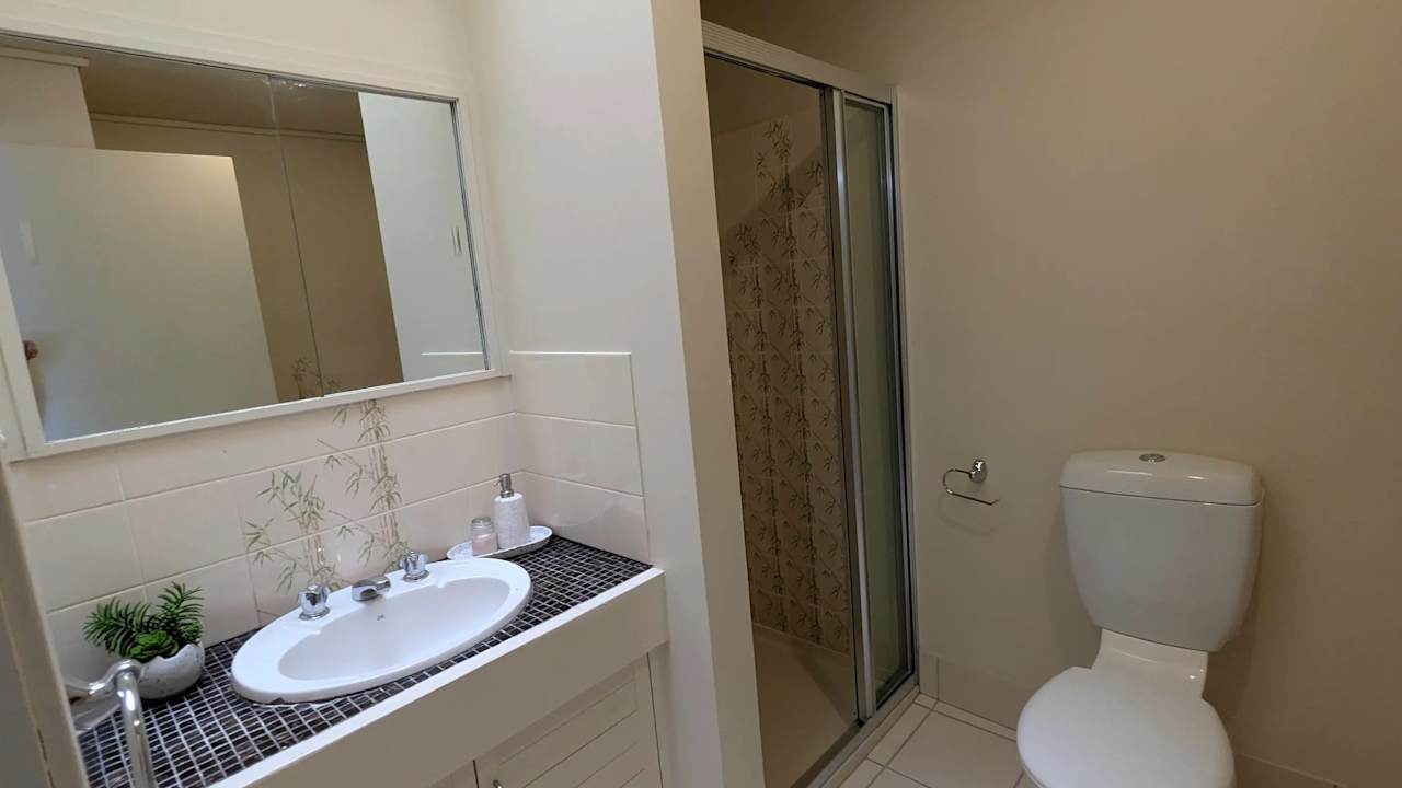 Room in a share house