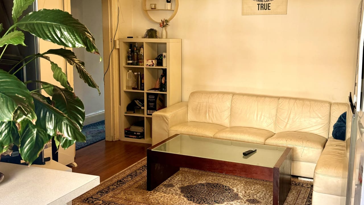 Furnished room in a share house