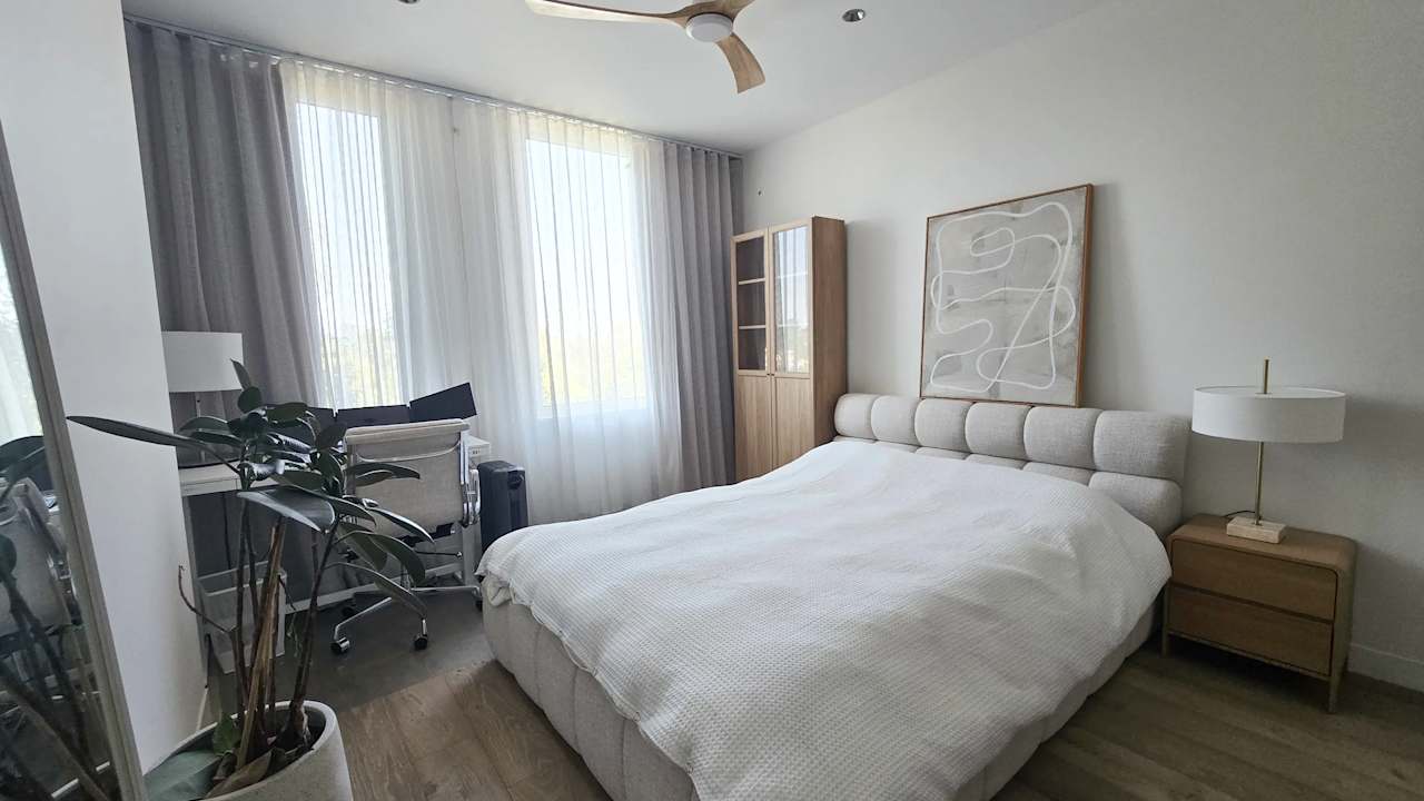 Furnished room with own bathroom