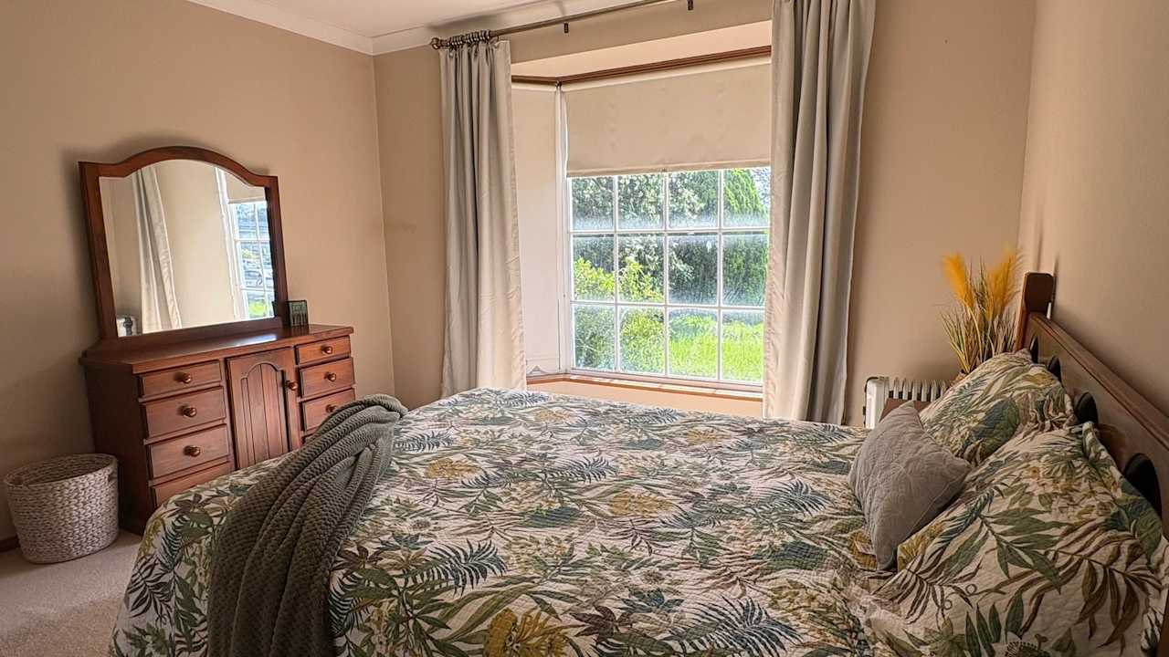 Whole property with 2 rooms for rent