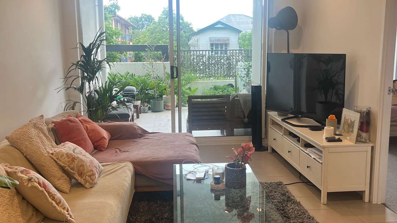 Furnished room with own bathroom