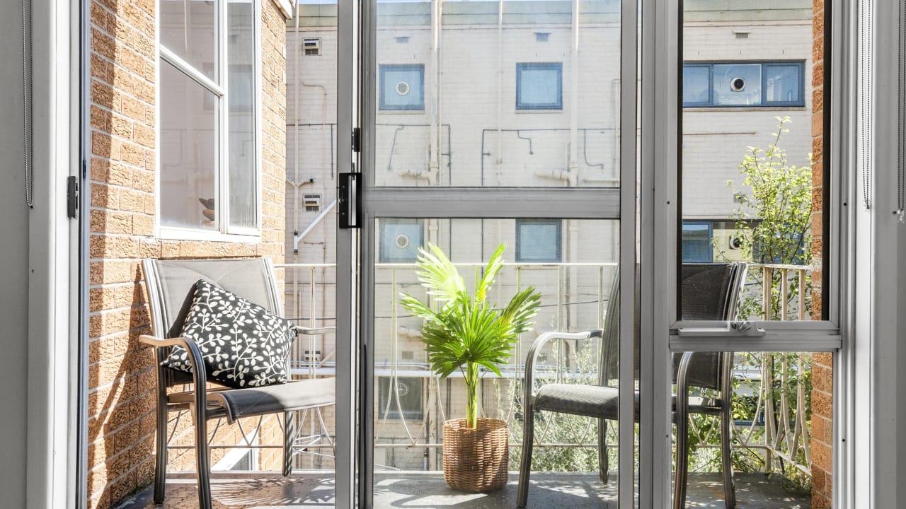 Whole property with 2 rooms for rent