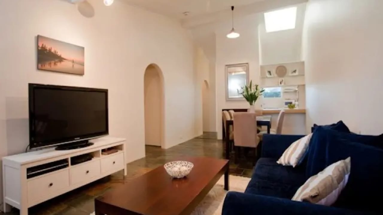 Whole property with 2 rooms for rent