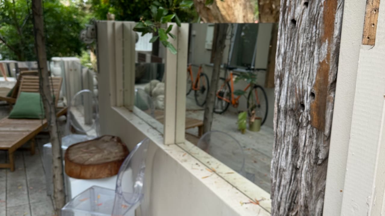Furnished room studio flat for rent