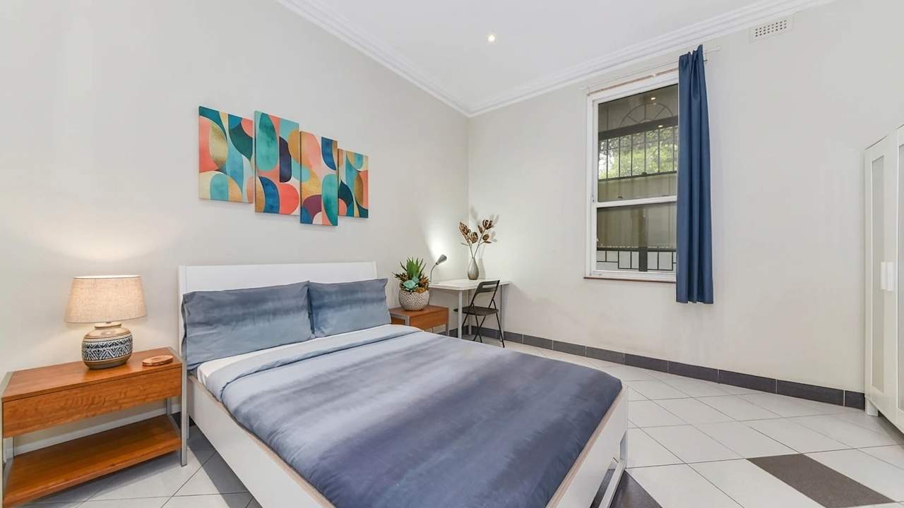 Furnished room in a share house