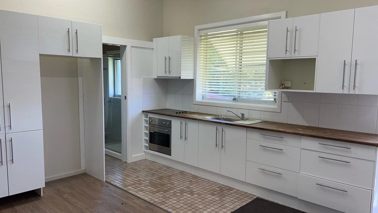 Whole property with 3 rooms for rent