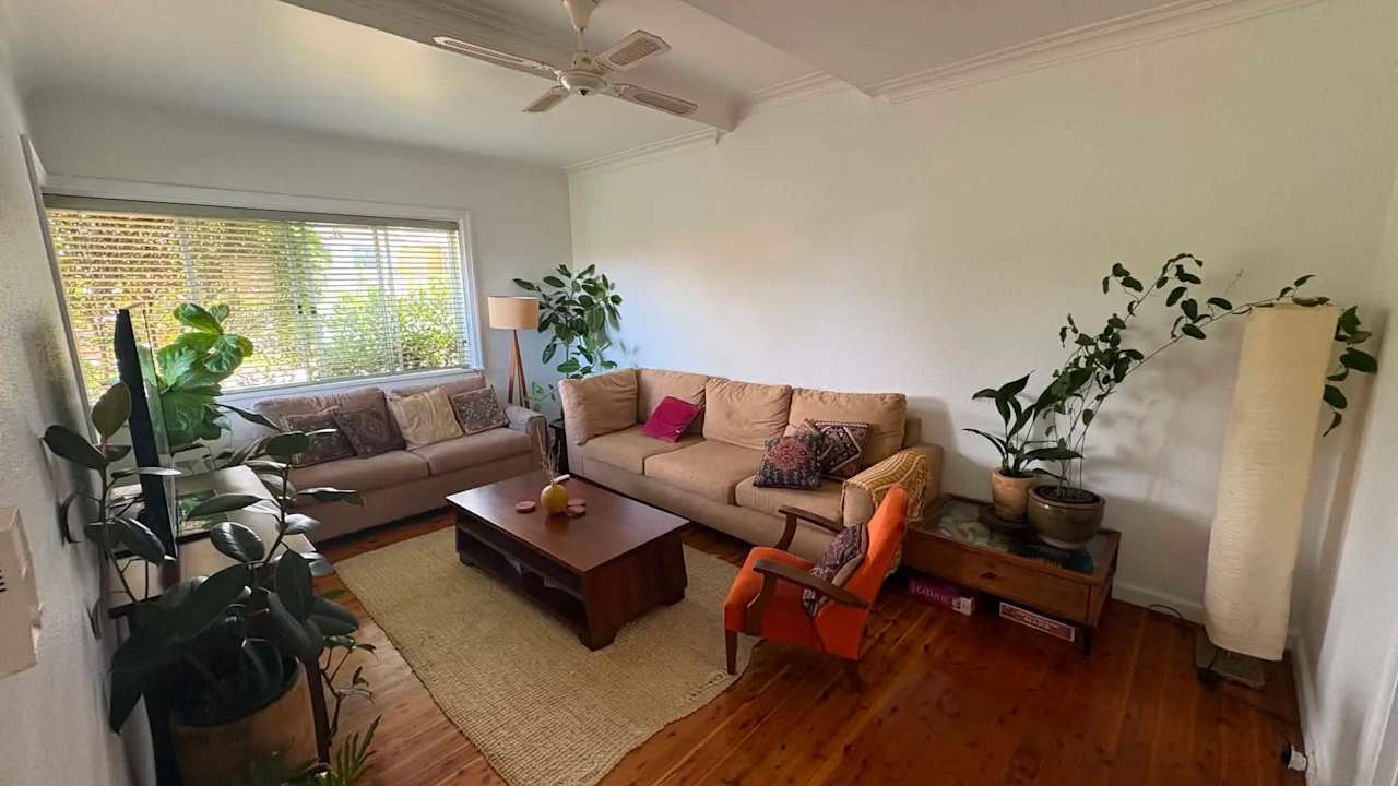 Room in a share house