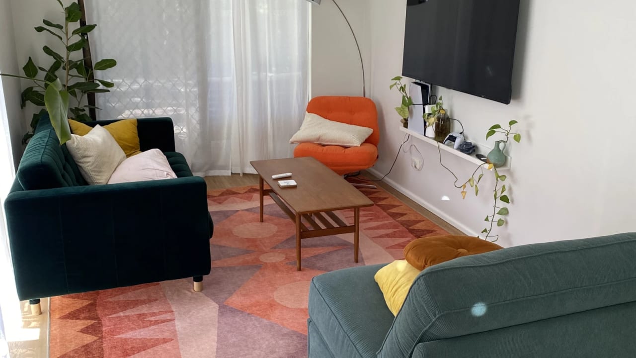 Unfurnished room in a flatshare
