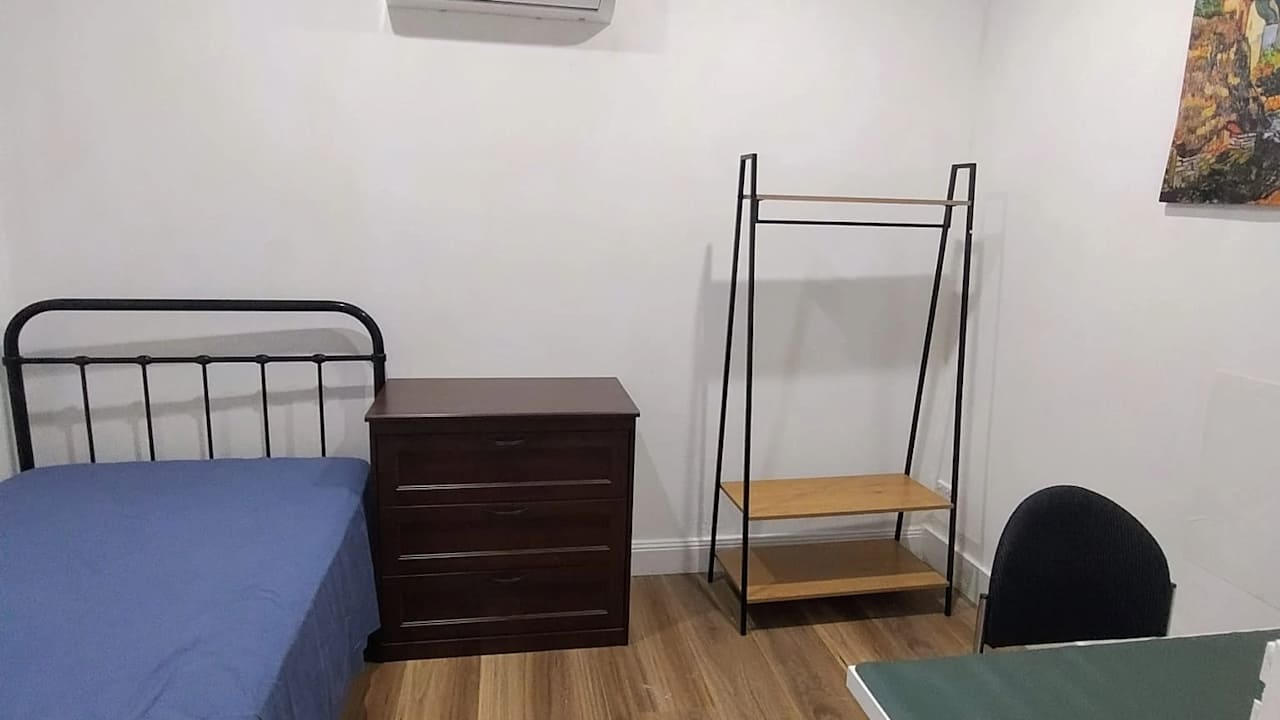 Furnished room with own bathroom