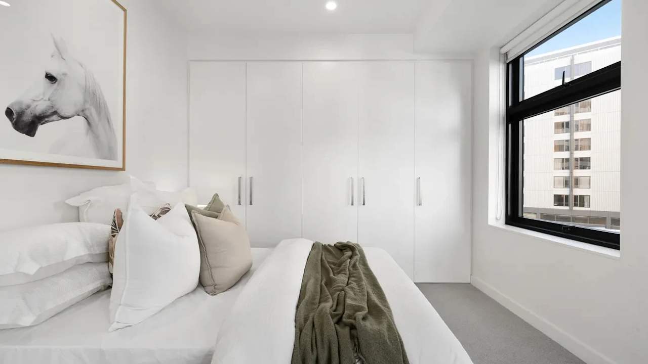Unfurnished room in a flatshare