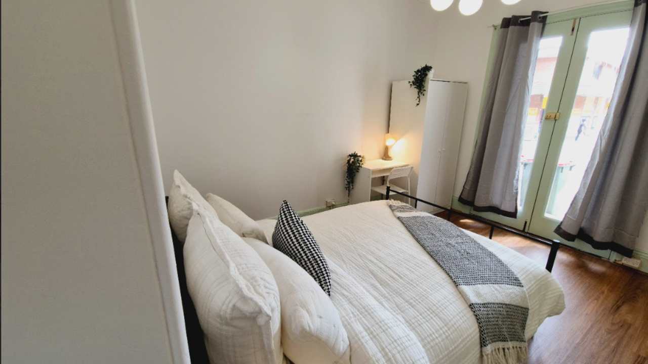 Furnished room in a share house