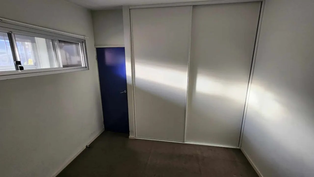 Unfurnished room with own bathroom